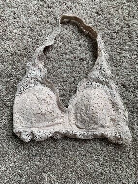 aerie Lace Halter Bralette in off white
